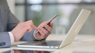 Скільки рахунків українці відкрили в банках та небанківських фінустановах у 2023 році (інфографіка)