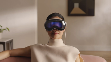 Apple працює над новими моделями Vision Pro