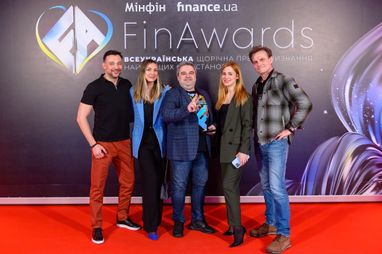 Лучшие Telegram- и YouTube-каналы о финансах: кто среди номинантов FinAwards 2025