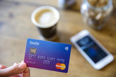 Revolut спрощує реєстрацію для українських біженців