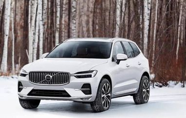 Перший в історії Volvo XC60 з пневмопідвіскою викликав ажіотаж на ринку (вартість, фото)