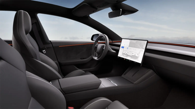 Tesla обновила Model 3 без повышения цены (фото)