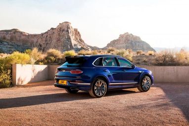 Bentley представив найшвидший в світі кросовер (фото, відео)