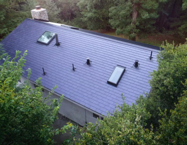 Как выглядят первые солнечные крыши от Tesla на настоящих домах