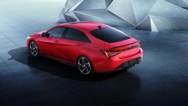 Hyundai офіційно презентувала седан Elantra N Line (фото, відео)
