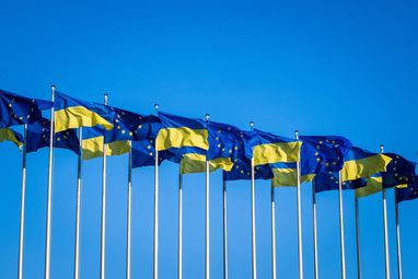 Украина и ЕС договорились продлить временную защиту для украинцев