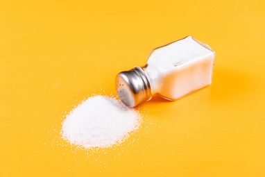 В Украине острый дефицит соли: почему ее нет в магазинах, и когда появится