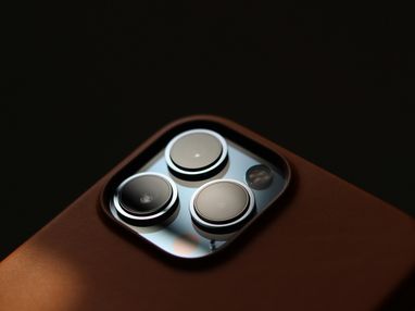 Украина недополучает миллиарды из-за контрабанды техники Apple