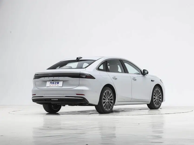Geely Galaxy A7: презентували гібридний седан із запасом ходу понад 2100 км та ціною від $14,5 тис.