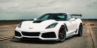 Бюджетный суперкар Chevrolet Corvette показали до премьеры
