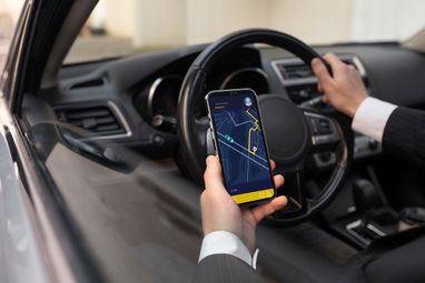 Uber или Bolt? Что предлагают компании, и где больше всего зарабатывают водители