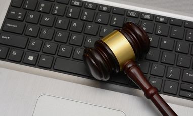 Правительство утвердило порядок проведения э-аукционов во время большой приватизации