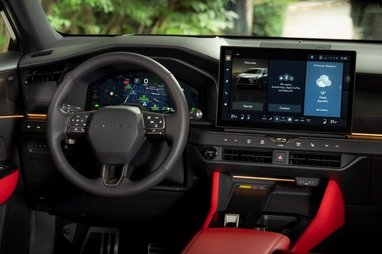 Салон нового Lexus NX