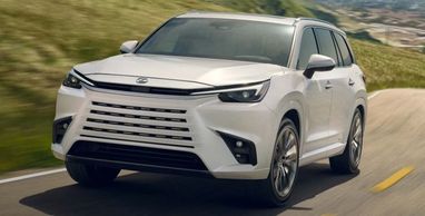 Lexus представил новый семейный кроссовер (фото)