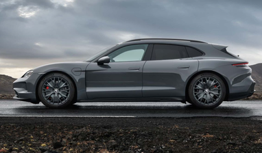 Porsche презентувала одразу два нових електромобілі Taycan