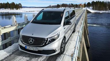 Mercedes испытывает электрический минивэн премиум-класса (фото)