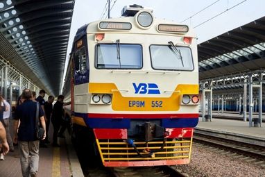 Укрзалізниця запустила два модернізовані пасажирських потяги