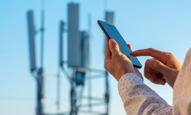 Операторам зв’язку спростили будівництво мереж: Зеленський підписав закон