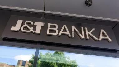 Чеський банк J&T продає бізнес в рф