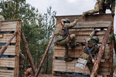 Сирський розповів про комплексні зміни в базовій підготовці військових