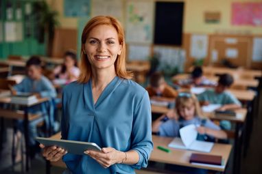 Динамика зарплат учителей в Украине