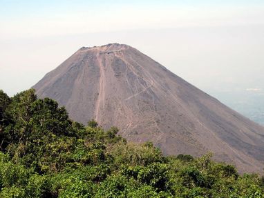 Сальвадор використовуватиме енергію вулкана для майнінгу криптовалют