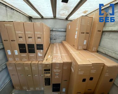 В Украину незаконно везли смартфоны и повербанки на 25 млн грн: все гаджеты изъяли