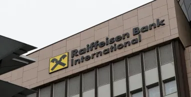 Raiffeisen після тиску США відмовився від угоди з Дерипаскою — Finance.ua