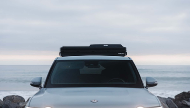 Rivian R1 получает новый кемпер для комфортного отдыха