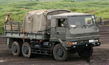 Япония передаст украинским военным 100 грузовиков