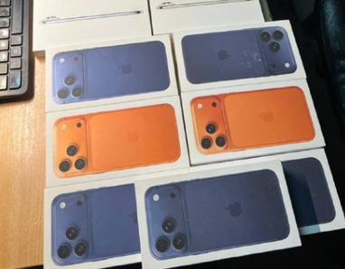 Митники зупинили партію Apple iPhone на 1,5 млн грн — деталі