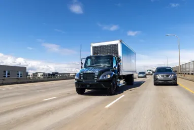 Daimler начал производство своего флагманского электрогрузовика