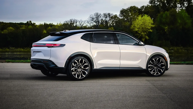 Представлен Chrysler Airflow с шестью экранами