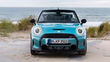 Компания MINI представила юбилейный кабриолет MINI Cooper S Convertible Seaside Edition (фото)