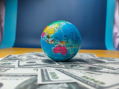 Мировой долг достиг рекордных $337 трлн