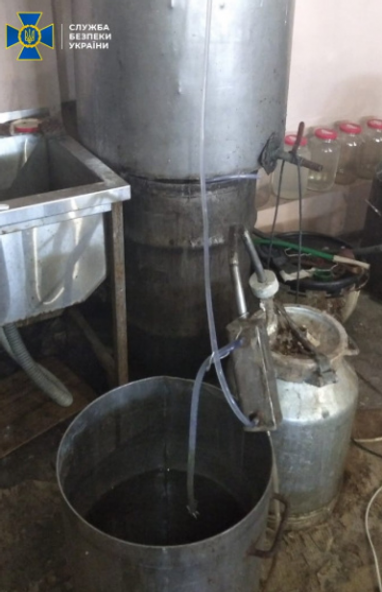 У Дніпрі викрили підпільне виробництво антисептиків на понад 1 млн гривень (фото)