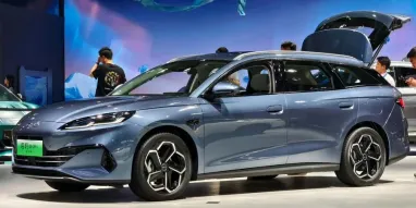 BYD представила універсал-гибрид із запасом ходу понад 2000 км