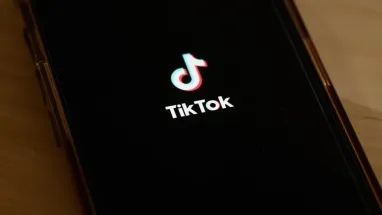 TikTok тестирует ИИ-консультанта и покупки в один клик