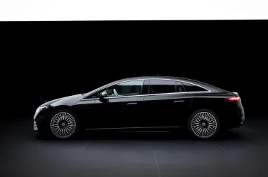 Конкурент BMW i7: Mercedes оновила електричний седан (фото)