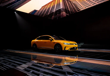 Smart показав мініатюрний електрокар і аналог Camry (фото)