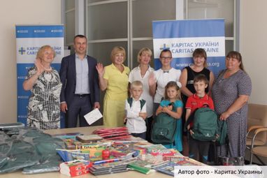 Помогать приятно и просто: Банк Кредит Днепр присоединился к всеукраинской благотворительной акции "Шкільний портфелик"