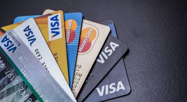 Голова НБУ підтвердив плани ввести ліміти для переказів з картки на картку