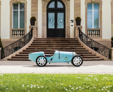 Культовый столетний Bugatti вернули в производство в новом формате (фото)