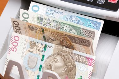 У Польщі діятимуть нові ліміти додаткового доходу для деяких осіб, що отримують пенсії
