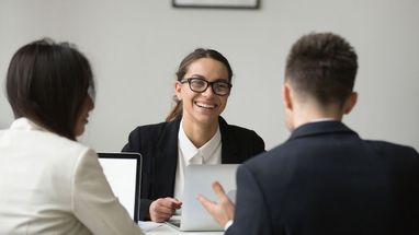 Чи звільнятимуть держслужбовців без знання англійської? Нардепка дала відповідь