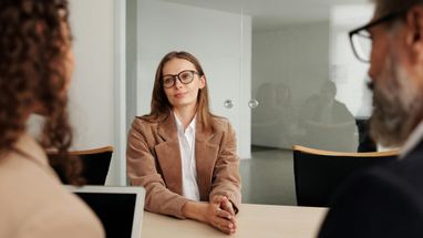 Вакансії є, а працювати нікому: українцям розповіли, які професії нині в дефіциті