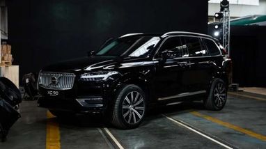 Volvo начала производство бронированных кроссоверов