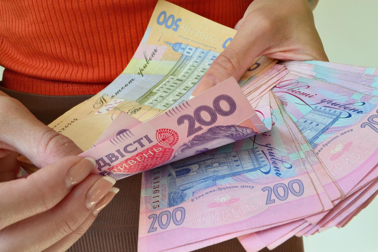 Після перевірок частину ВПО можуть призупинити виплати