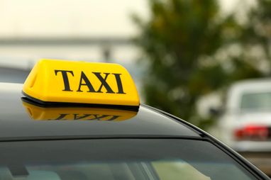 Автомобиль службы такси