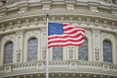 Сенаторы США призвали Белый дом передать замороженные активы рф на поддержку Украины, — Reuters